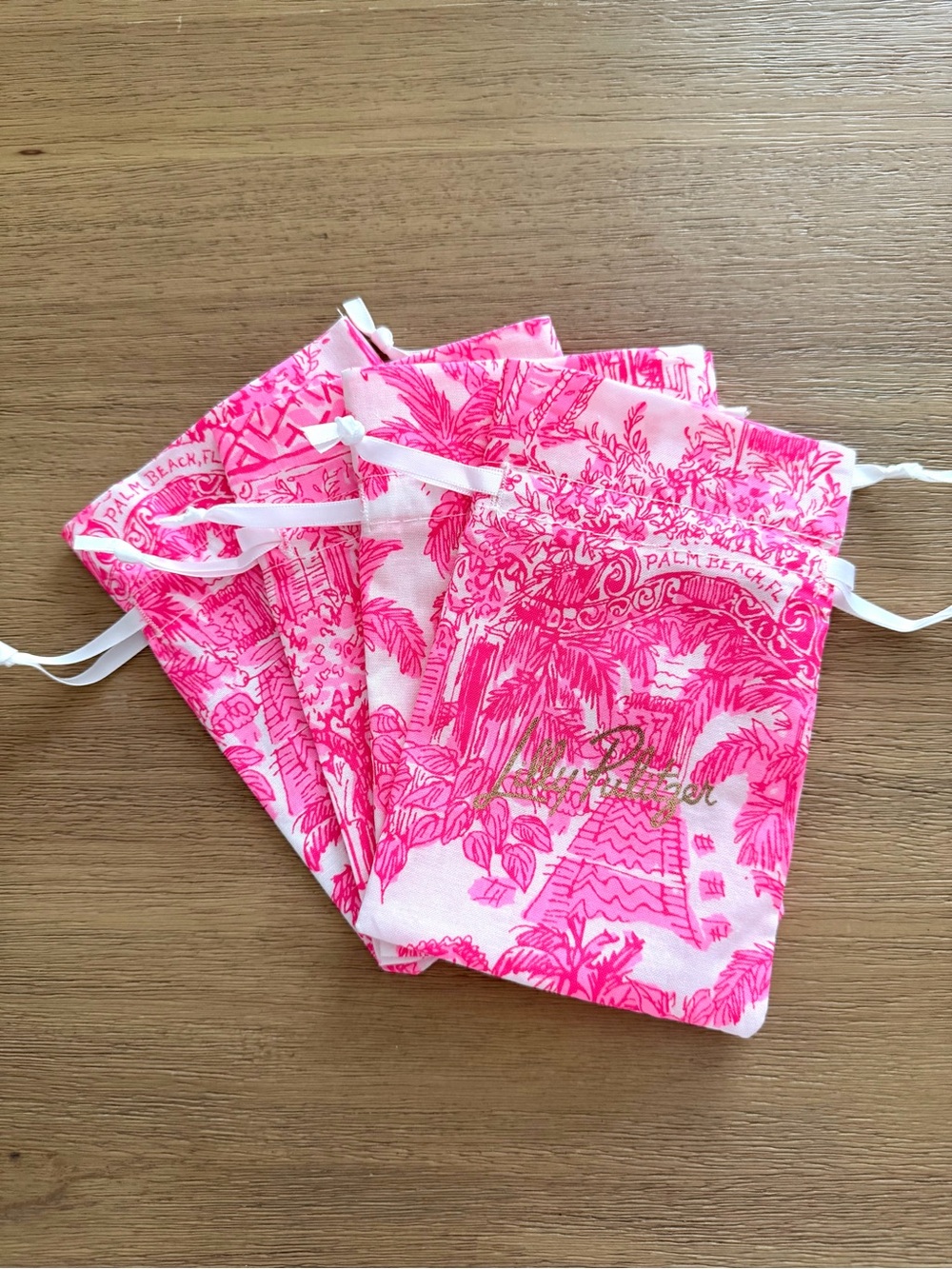 Lilly Pulitzer set of 4 Jewelry Printed Pouches With Drawstring